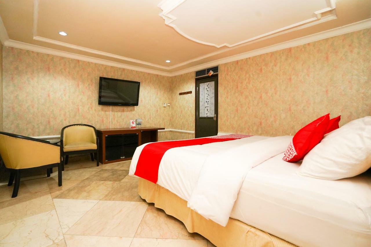 Oyo 1449 Istana Permata Dinoyo Surabaya Ngoại thất bức ảnh