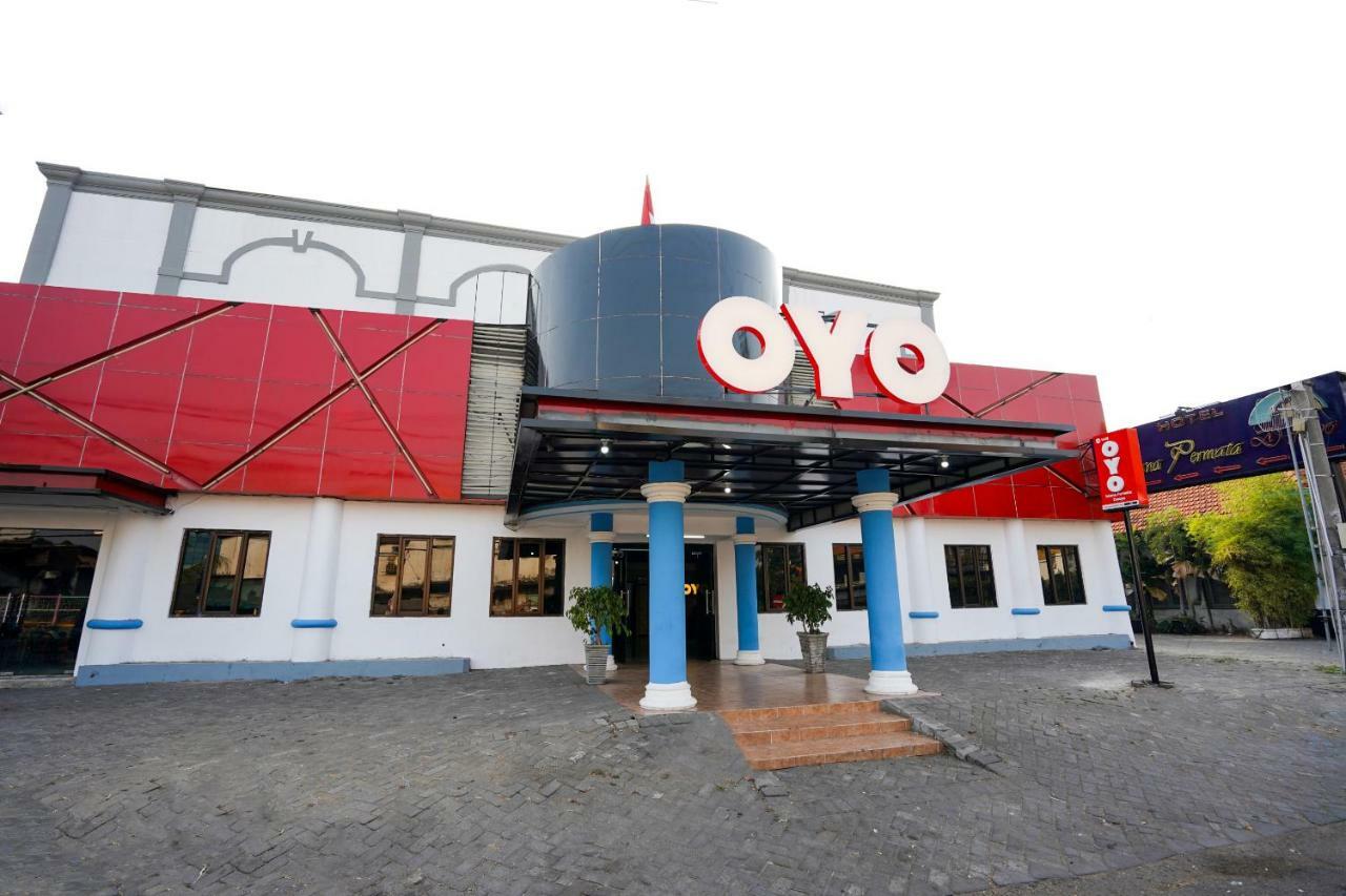 Oyo 1449 Istana Permata Dinoyo Surabaya Ngoại thất bức ảnh