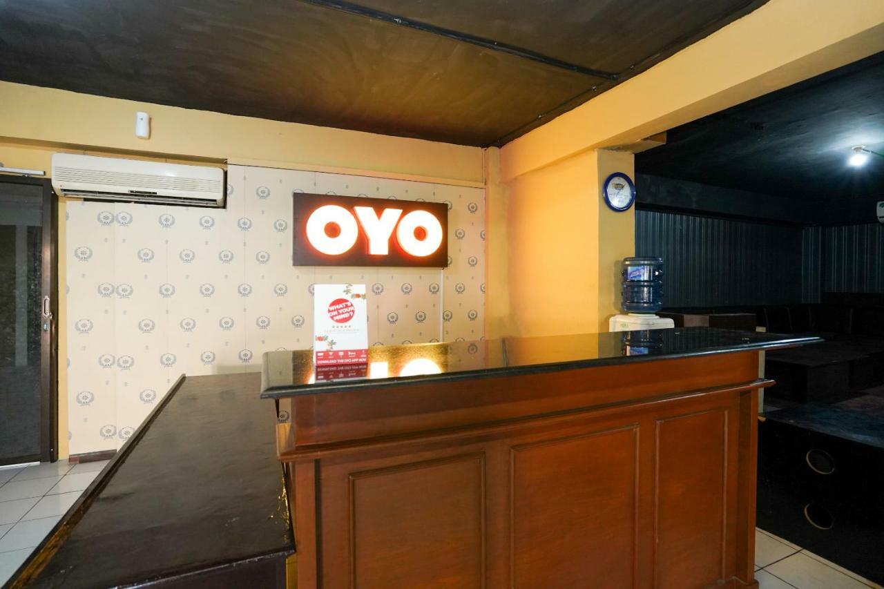 Oyo 1449 Istana Permata Dinoyo Surabaya Ngoại thất bức ảnh